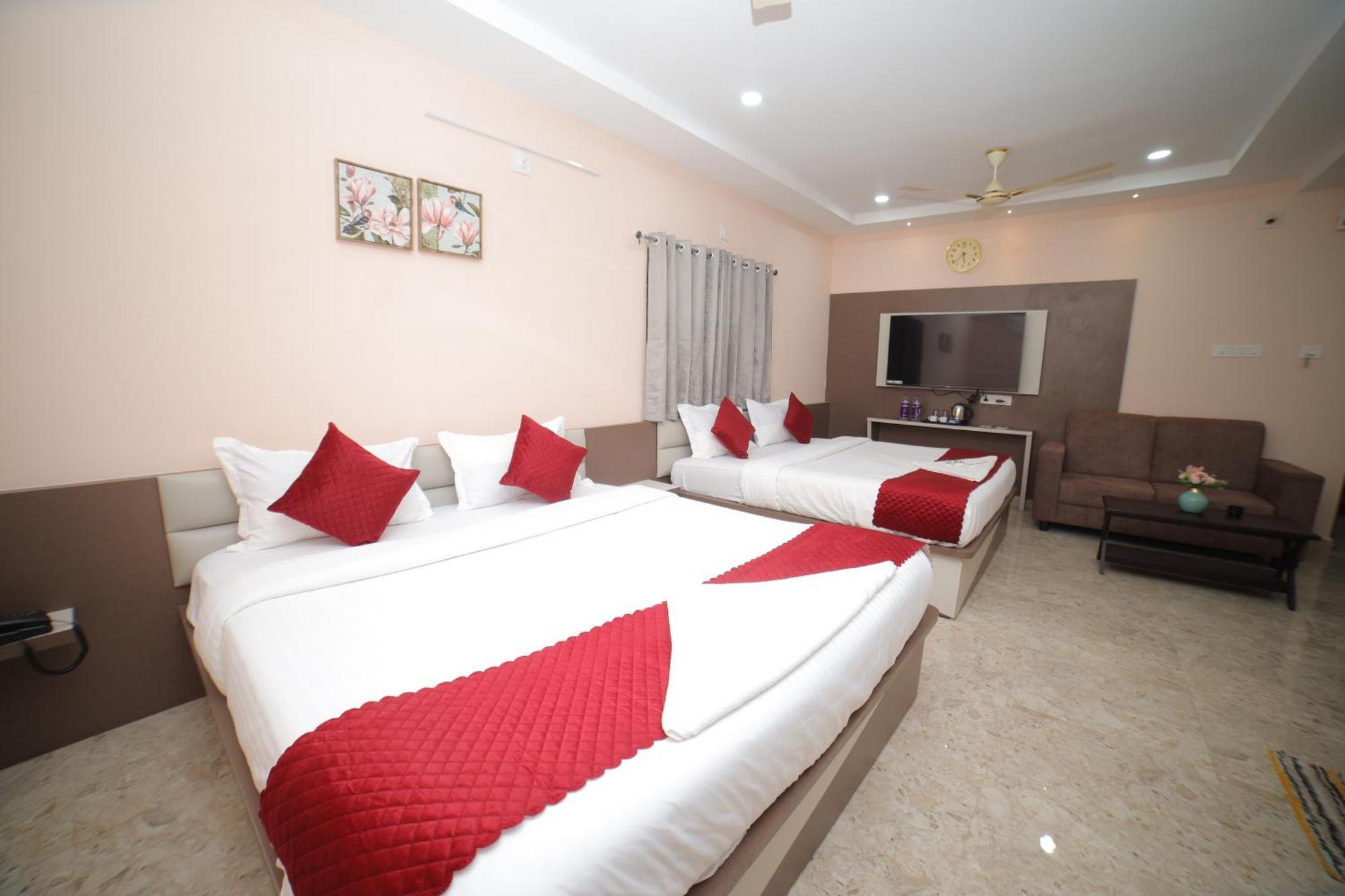 Hotel Sri Ganesh Grand Tirupati Zewnętrze zdjęcie