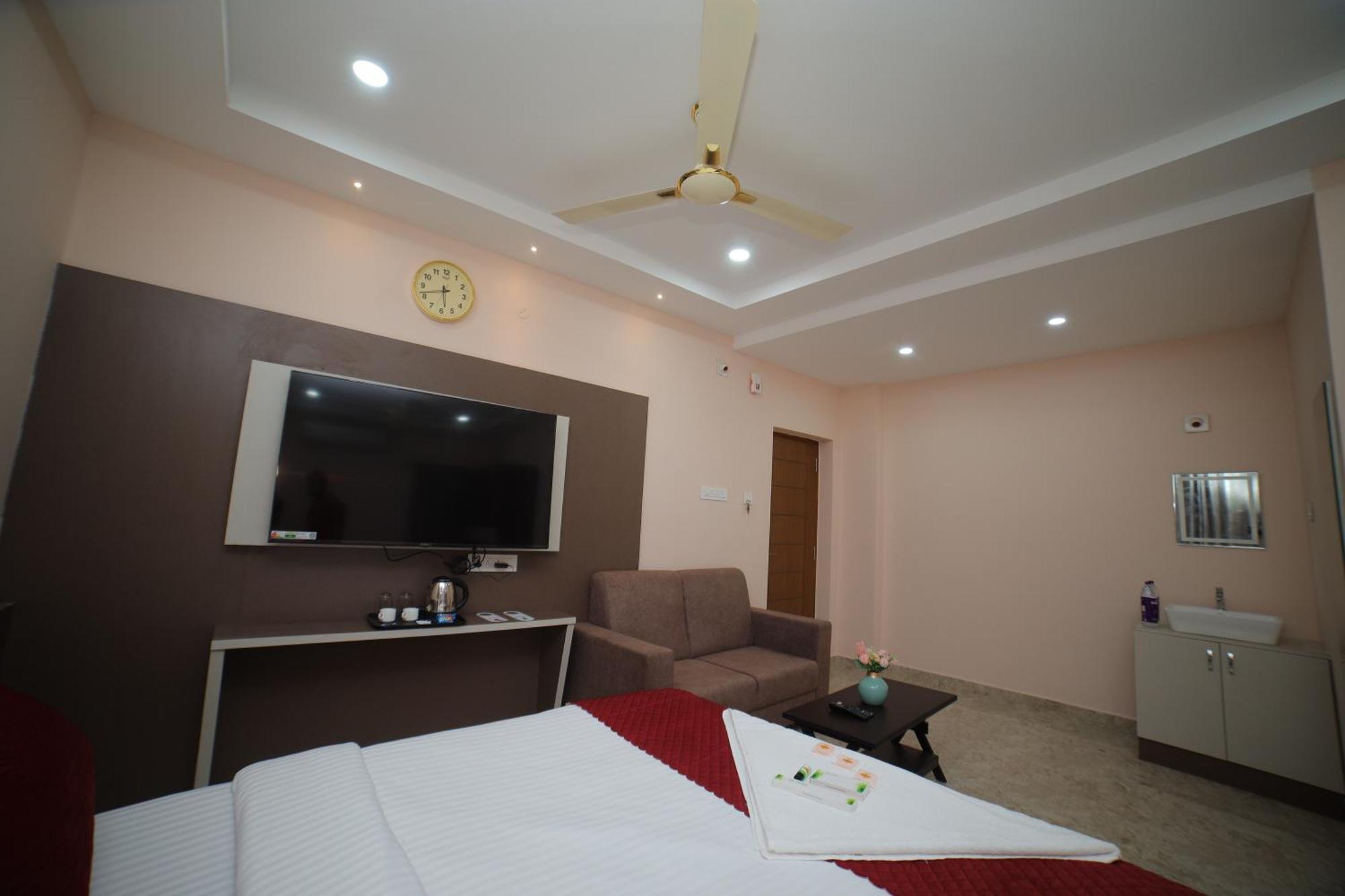 Hotel Sri Ganesh Grand Tirupati Zewnętrze zdjęcie